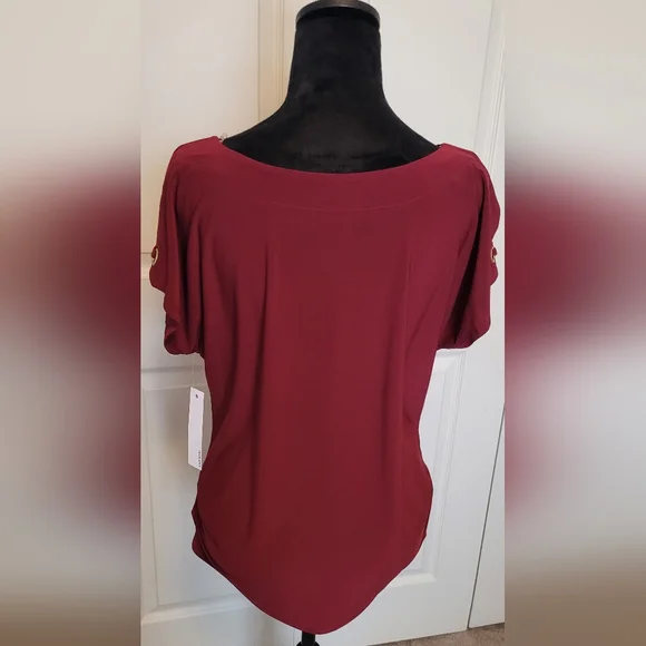 🔥2For$20 Lily Star Blouse Size Medium Dark Red Burgandy NEW - Picture 3 of 6